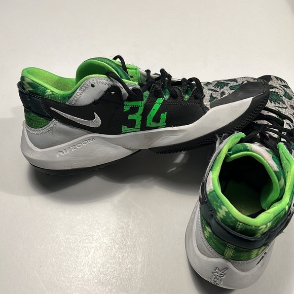 NIKE Freak men sneaker - Picture 5 of 8